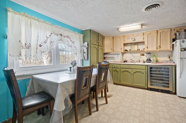 2184 Hyder Mountain Rd, Cookeville, TN 38506