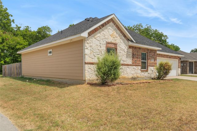 601 E Jefferson Street, Waxahachie, TX 75165