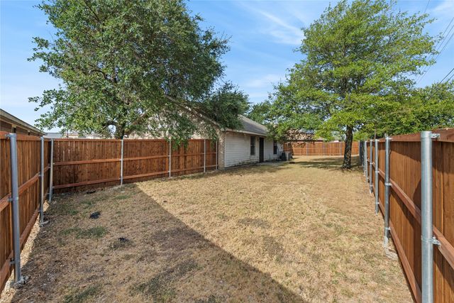 601 E Jefferson Street, Waxahachie, TX 75165