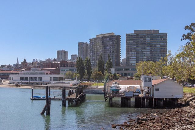 1050 North Point Street 405, San Francisco, CA 94109