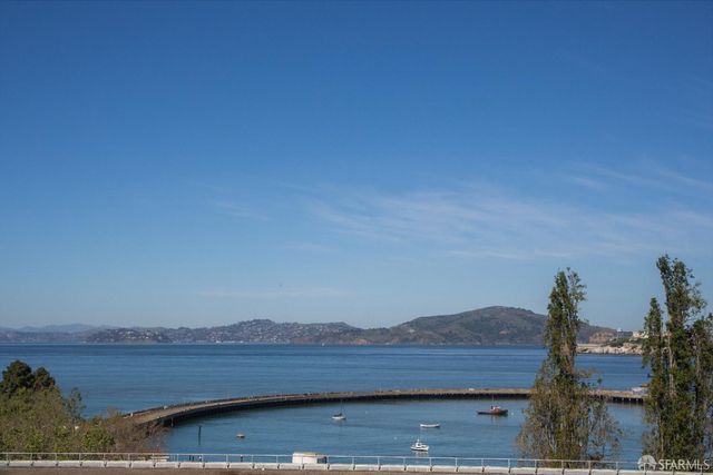 1050 North Point Street 405, San Francisco, CA 94109