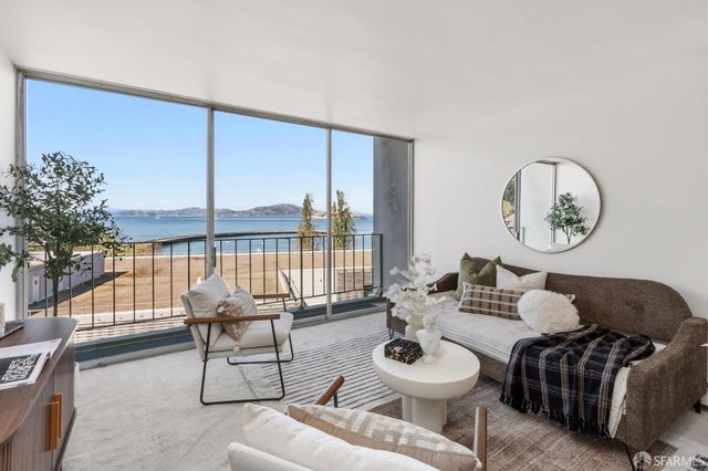 1050 North Point Street 405, San Francisco, CA 94109