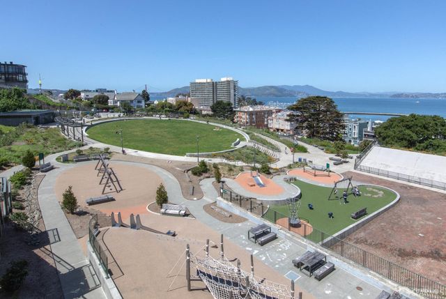 1050 North Point Street 405, San Francisco, CA 94109