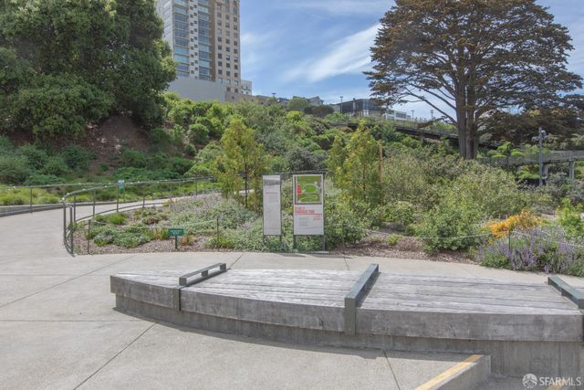 1050 North Point Street 405, San Francisco, CA 94109