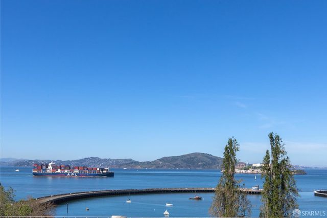 1050 North Point Street 405, San Francisco, CA 94109