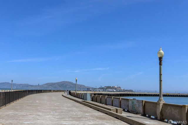 1050 North Point Street 405, San Francisco, CA 94109