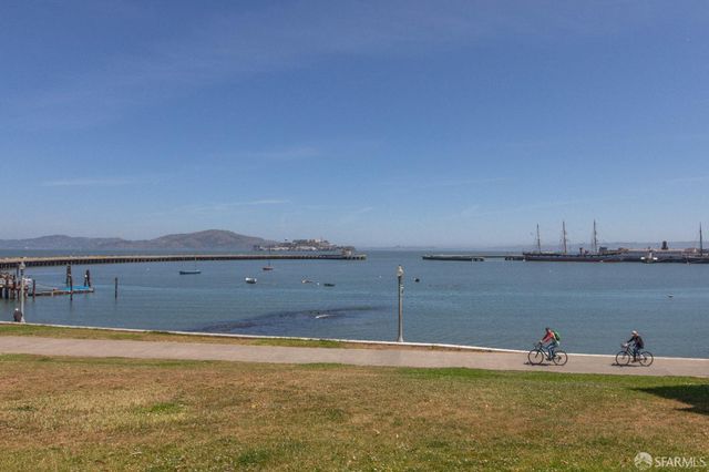 1050 North Point Street 405, San Francisco, CA 94109