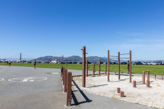 1050 North Point Street 405, San Francisco, CA 94109