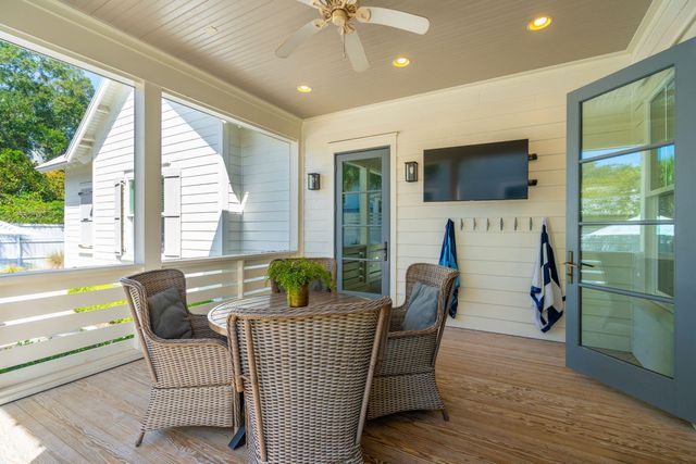 101 Ellis Street, Mount Pleasant, SC 29464