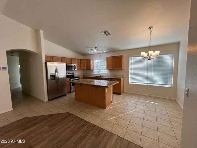 2109 E DANBURY Road, Phoenix, AZ 85022