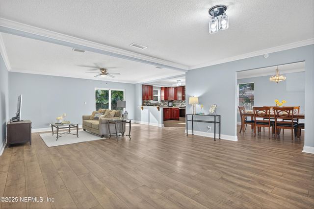 1808 STARWAN Road E, Jacksonville, FL 32211