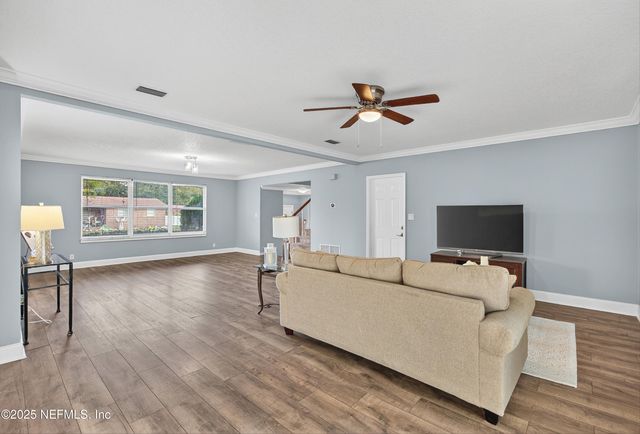 1808 STARWAN Road E, Jacksonville, FL 32211