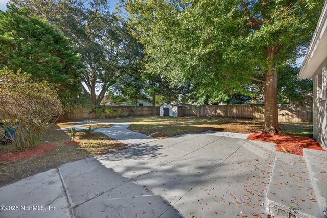 1808 STARWAN Road E, Jacksonville, FL 32211