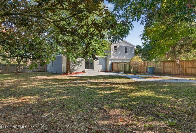 1808 STARWAN Road E, Jacksonville, FL 32211