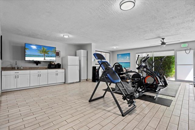 3580 S Ocean Boulevard 4c, South Palm Beach, FL 33480