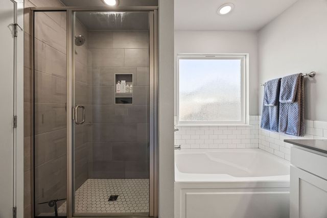 624 S Benchmark Lane, Fayetteville, AR 72704