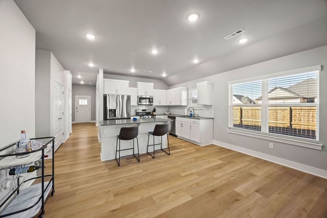 624 S Benchmark Lane, Fayetteville, AR 72704