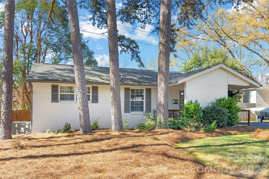 4828 Gilmore Drive, Charlotte, NC 28209