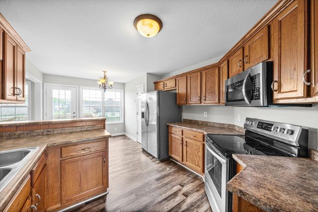 2774 Cascade Dr, Clarksville, TN 37042