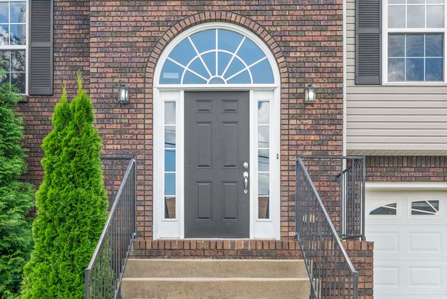 2774 Cascade Dr, Clarksville, TN 37042