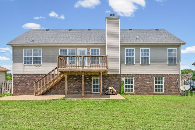 2774 Cascade Dr, Clarksville, TN 37042