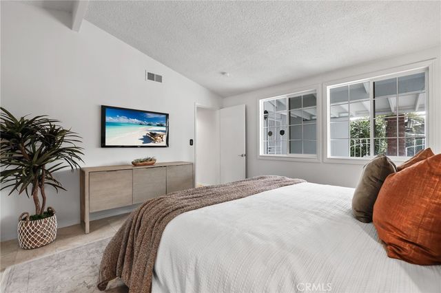 11101 Martha Ann Drive, Rossmoor, CA 90720