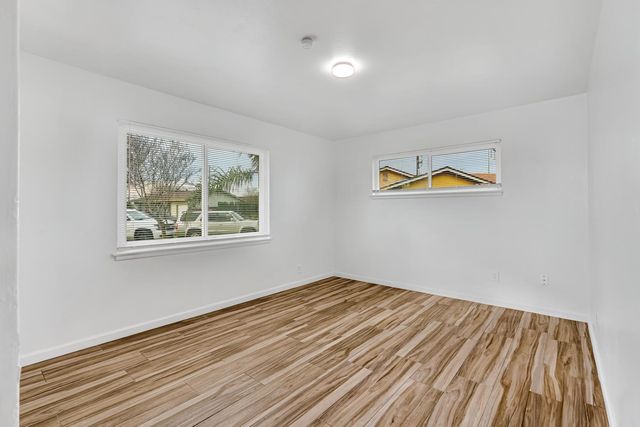 4074 N Ila Avenue, Fresno, CA 93705