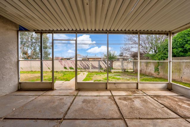 4074 N Ila Avenue, Fresno, CA 93705