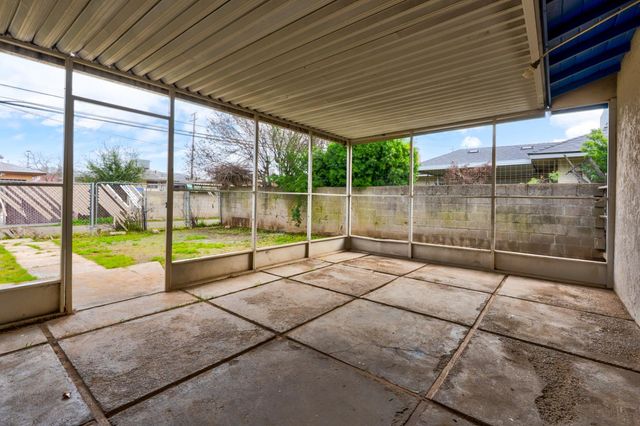 4074 N Ila Avenue, Fresno, CA 93705