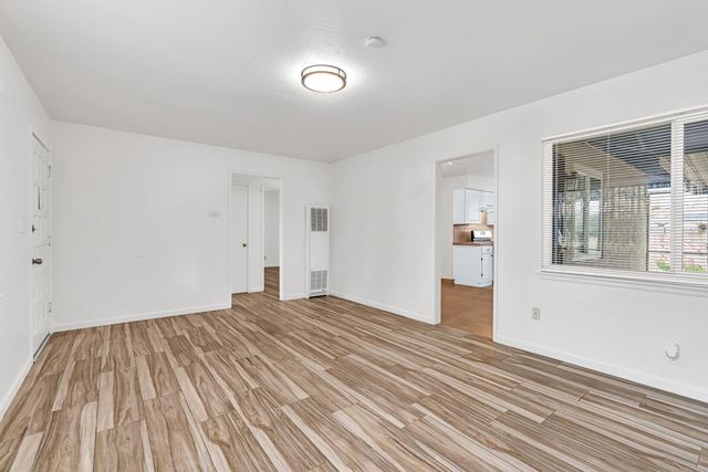 4074 N Ila Avenue, Fresno, CA 93705