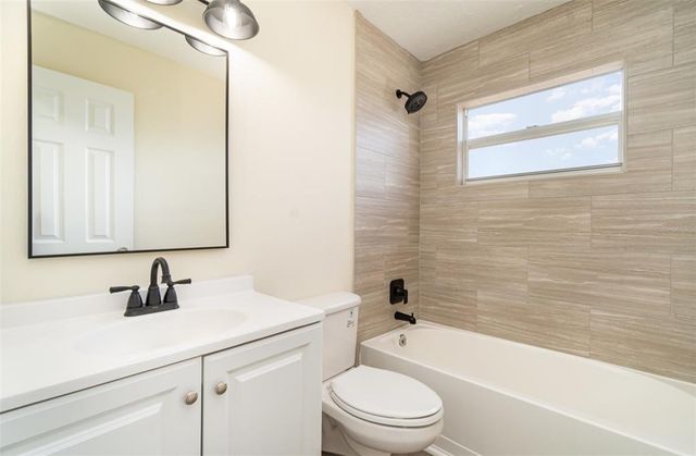 2225 ALDRIDGE AVENUE, Fort Myers, FL 33907