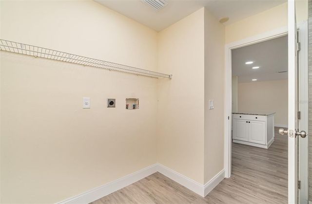 2225 ALDRIDGE AVENUE, Fort Myers, FL 33907