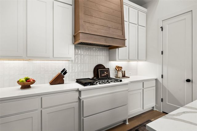 384 Leaning Rock RDG, Austin, TX 78737