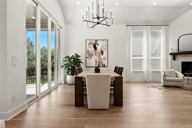 384 Leaning Rock RDG, Austin, TX 78737