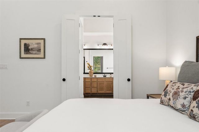 384 Leaning Rock RDG, Austin, TX 78737