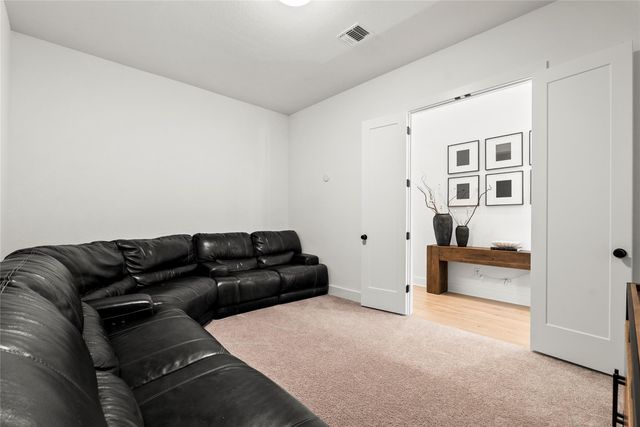 384 Leaning Rock RDG, Austin, TX 78737