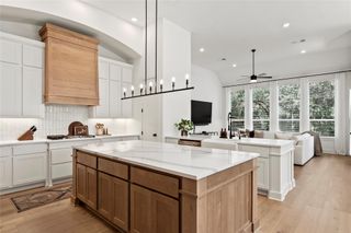 384 Leaning Rock RDG, Austin, TX 78737