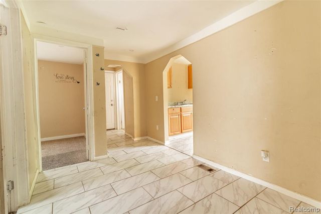6444 Ashton Avenue, Detroit, MI 48228