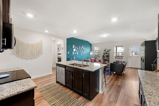 1538 India Agate, San Antonio, TX 78245