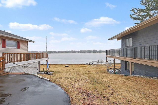 1799 N Lakeview Drive, Mears, MI 49436