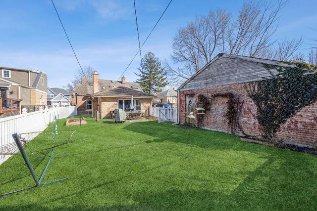 612 8th Avenue, La Grange, IL 60525