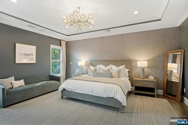 790 W Saddle River Road, Ho-ho-kus, NJ 07423