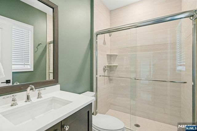 790 W Saddle River Road, Ho-ho-kus, NJ 07423