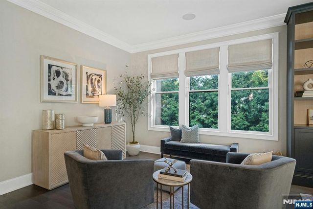790 W Saddle River Road, Ho-ho-kus, NJ 07423