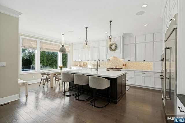 790 W Saddle River Road, Ho-ho-kus, NJ 07423