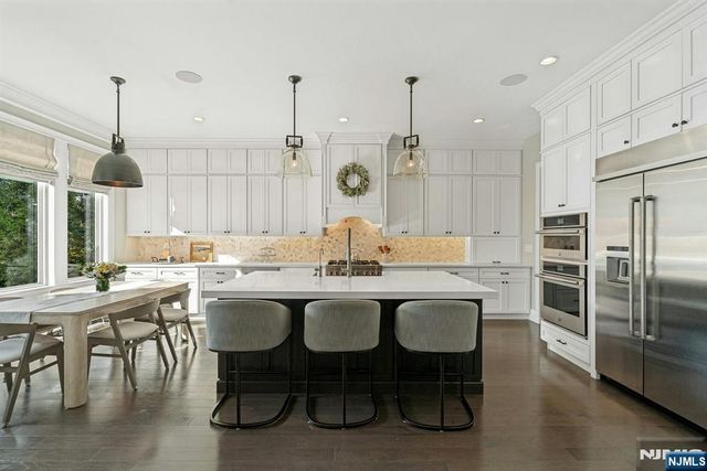 790 W Saddle River Road, Ho-ho-kus, NJ 07423