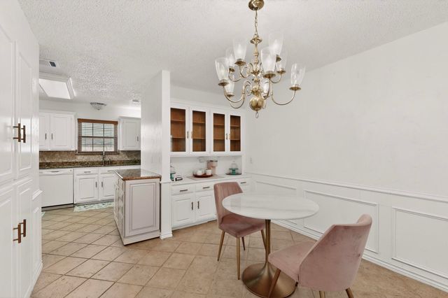 1110 Shady Oak Trail, Mansfield, TX 76063