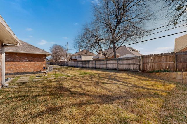 1110 Shady Oak Trail, Mansfield, TX 76063