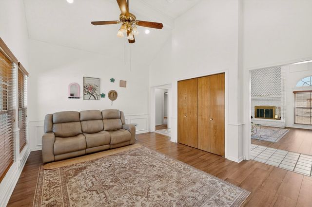 1110 Shady Oak Trail, Mansfield, TX 76063