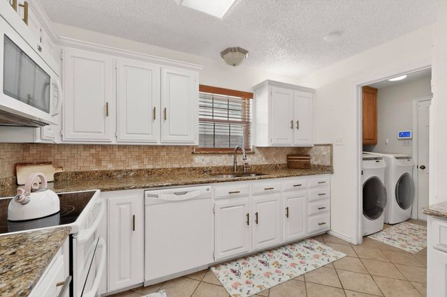 1110 Shady Oak Trail, Mansfield, TX 76063